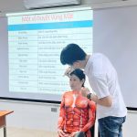 Học xác định huyệt trên lớp